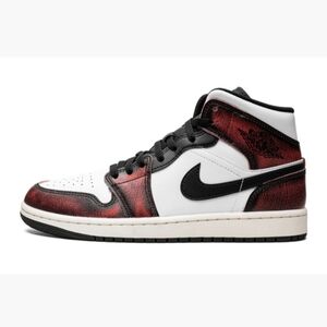 Nike Air Jordan 1 Mid Se(GS) NWT
